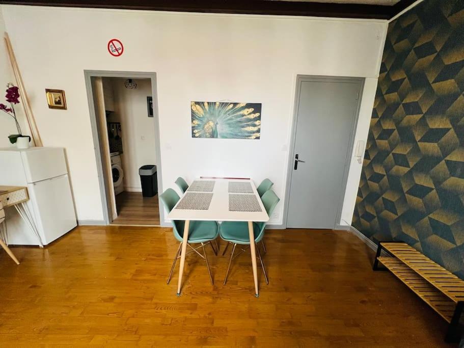 Apt Des Artistes, 3 Min A Pied Gare Et Centre Valenciennes Eksteriør billede